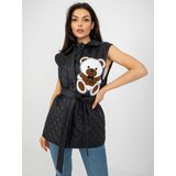 Fashion Hunters Black quilted vest with patch and appliqué Cene