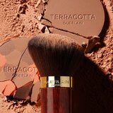 Guerlain Terracotta Light Powder Brush čopič za ličenje Kabuki 1 kos | Shoptok.si