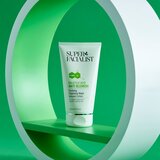 Super Facialist Salicylic Acid Anti Blemish čistilni gel za odstranjevanje ličil za problematično in mastno kožo 150 ml | Shoptok.si