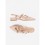GOODIN Beige patent leather pumps with gold accessories | Shoptok.si