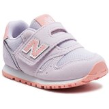 New Balance <ul><br><li>tenisice,</li><br><li>lagane i udobne,</li><br><li>kopčanje: čičak traka,</li><br><li>gornjište/vanjska strana: sintetika/koža,</li><br><li>iznutra: tekstil,</li><br><li>uložak: sintetika,</li><br><li>potplat: sintetika.</li><br></ul> New Balance <ul><br><li>tenisice,</li><br><li>lagane i udobne,</li><br><li>kopčanje: čičak traka,</li><br><li>gornjište/vanjska strana: sintetika/koža,</li><br><li>iznutra: tekstil,</li><br><li>uložak: sintetika,</li><br><li>potplat: sintetika.</li><br></ul> Slike