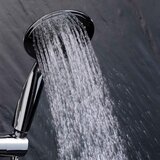 Douceur d intérieur Plastična tuš garnitura v mat srebrni barvi z ročno prho 70 cm Hydro – | Shoptok.si