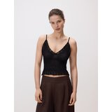 Reserved Pleteni top - crno | shoptok.hr