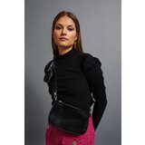 Marisse Black Zippered Shoulder Bag Cene