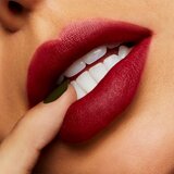 MAC Cosmetics Powder Kiss Liquid Lipcolour mat tekoča šminka odtenek Make Love to the Camera 5 ml | Shoptok.si