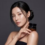 KORIKA Korean Heritage Jeju Mandarine & Vitamin C Brightening Capsule Cream krema za posvetljevanje z vitaminom C 50 ml | Shoptok.si