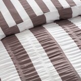 Catherine Lansfield Temno rjava posteljnina za zakonsko posteljo 200x200 cm Seersucker Frill Stripe – | Shoptok.si