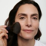 Dr. Hauschka Make-Up Colour Correcting Powder kompaktni puder nijansa 00 translucent 8 g | shoptok.hr