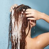 Olaplex N°4C Bond Maintenance globinsko čistilni šampon 250 ml | Shoptok.si