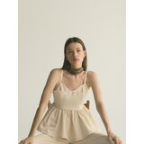 Reserved Top s volanom - krem | shoptok.hr