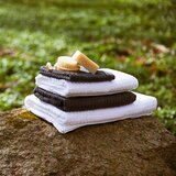 JUNA Temno siva frotirna brisača iz organskega bombaža 30x30 cm Check – | Shoptok.si