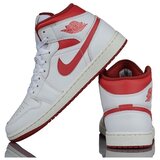 Nike Visoke superge Air Jordan 1 Mid Bela | Shoptok.si