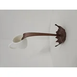 Dekorativni držač sa efektom prosute kafe Levitirajuća šolja, 28cm