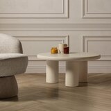 MOME Kremno bela okrogla klubska mizica v kamnitem dekorju ø 80 cm Iriel – | Shoptok.si