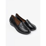 Shelvt Women's shoes with decorative embroidery | ePonuda.com