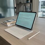 SEAGTIGAU tipkovnica z ovitkom za ipad pro 11" (M4, 2024) z večtočkovno sledilno ploščico in osvetlitvijo odprta embalaža | Shoptok.si