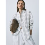 Reserved Bluza s vezenim uzorkom - krem | shoptok.hr