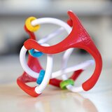BABY EINSTEIN Slide & Swirl™ kontrastna žogica 3m+ 1 kos | Shoptok.si