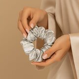 Crystallove Silk Scrunchie svilena elastika za lase Silver 1 kos | Shoptok.si
