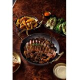 BonBistro Servirni kovinski krožnik v srebrni barvi ø 24 cm Serve – | Shoptok.si