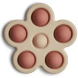 Mushie senzorična igračka pop it flower rose/blush/shifting sand Cijene