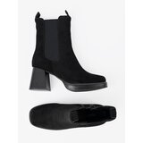 Shelvt Elegant ankle boots with elastic inserts | Shoptok.si
