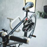 YAMAZAKI Stojalo za kolo Tower – | Shoptok.si