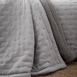 Catherine Lansfield Sivi prošiven prekrivač od sherpa flisa 220x230 cm Cosy Nori – | shoptok.hr