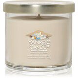 Yankee Candle Vanilla Flurries dišeča sveča Signature 122 g Cene
