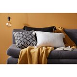 Modern Living Okrasna Blazina Frieda | Shoptok.si
