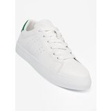 Shelvt Classic white sneaker with a green accent | Shoptok.si
