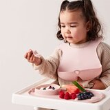 b.box Roll & Go zložljiva namizna podloga Blush 1 kos | Shoptok.si