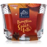 Glade Pumpkin Spice Latté dišeča sveča 204 g | Shoptok.si