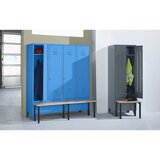Wolf Garderobna omara s klopjo spredaj, vrata s polno steno, širina razdelka 400 mm, 2 razdelka, modro siva | Shoptok.si