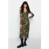 Trendyol Khaki V-Neck Tulle Lined Skater/Waist Midi Knitted Dress Cene