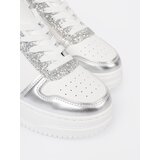 Shelvt White and silver sneakers with shimmering details | ePonuda.com