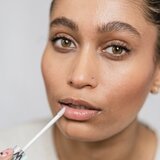 WONDERSKIN Wonder Blading Top Gloss vlažilni sijaj za ustnice 4 ml | Shoptok.si