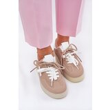 Boto Low Women's Sports Shoes Beige Zelevelis | Shoptok.si