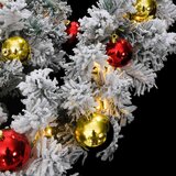 vidaXL Božična girlanda z gumbi in LED lučkami Zelena 5 m PVC | Shoptok.si