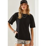 Bianco Lucci Women's Side Slit Sleeve Folding Detailed Crew Neck Short Sleeve Basic T-Shirt Cijene