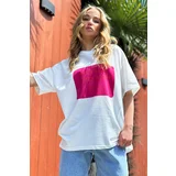 Trend Alaçatı Stili Women's Fuchsia Crew Neck Printed Oversize T-Shirt