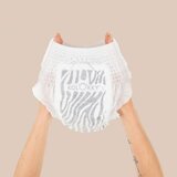 Kolorky Deluxe Velvet Pants Wild hlačne plenice za enkratno uporabo velikost XL 12-16 Kg 17 kos | Shoptok.si