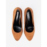 GOODIN Light brown pumps on a black heel | ePonuda.com