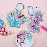 Janod kreativni set za ustvarjanje obeski za ključe magic ocean | Shoptok.si