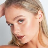 TheBalm Mary - Lou Manizer osvetljevalec in senčilo za oči v enem 8 g | Shoptok.si