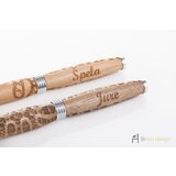 Kooperativa Simon design, z.o.o. Pisalo čipka z napisom v darilnem ovitku | Shoptok.si