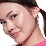 Essence Soft Touch kremasti osvetljevalec s pudrastim učinkom odtenek 20 glazed dew 4 g | Shoptok.si