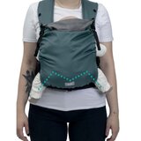 Chicco kengur nosiljka skin fit green wood | ePonuda.com