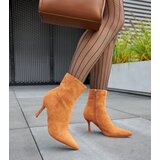 Gemre Guimond warm brown low heel ankle boots Cene