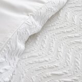 Catherine Lansfield Bela posteljnina za zakonsko posteljo iz krepa 200x200 cm Heatset Wave – | Shoptok.si